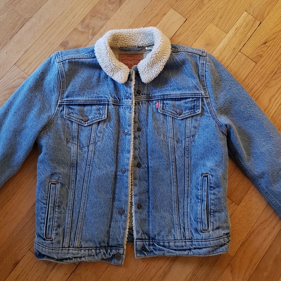 Levi's Jackets & Blazers - Levis Sherpa Trucker Jean Jacket- size medium